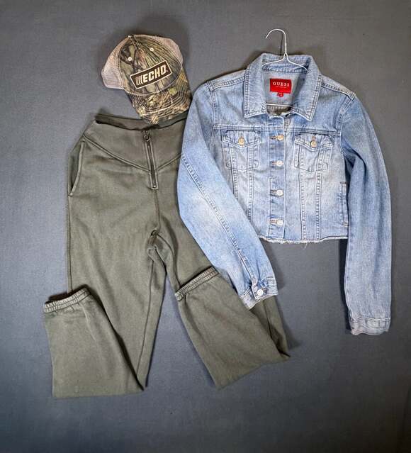 Guess Jackets & Blazers - GUESS Cropped Denim Jacket Medium Light Wash Raw Hem Y2K